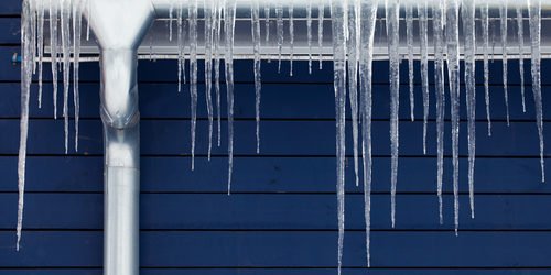 shutterstock_252158527 gutter_winter